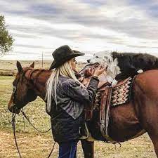 Instagram Horses Rodeo Life Cowgirl And Horse