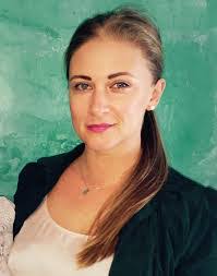 Veronica Rogers's Instagram, Twitter & Facebook