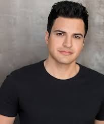 Dan Hunter's Instagram, Twitter & Facebook