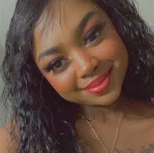 Marie Coby's Instagram, Twitter & Facebook