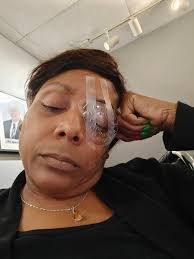 Rosalyn Ross's Instagram, Twitter & Facebook