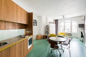 With A Beautifully Crafted Interior By The Architect John Nordon This Smart Studio Apartment Has An Outstanding Locatio Modern House House Three Bedroom House