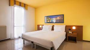 It has efficient and fast public transport links that will get you into the city centre in a short time. Best Western Hotel Titian Inn Venice Airport Tessera Holidaycheck Venetien Italien