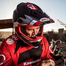 Mx 9 Mips Dirt Bike Helmet Bell Helmets In 2020 Dirt Bike Helmets Bell Helmet Helmet Design
