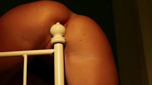 grinding bedpost at friends house - XNXX.COM
