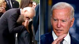 Joseph „joe robinette biden, jr. Faktencheck Joe Biden Als Padophiler Geschmackloses Fake Video Im Umlauf Stern De