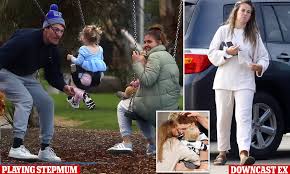 How old is madi bennett physiotherapist from australia? Afl Gary Rohan S Girlfriend Madi Bennett Plays Stepmum To His Two Daughters Daily Mail Online