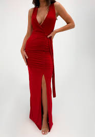 A lot of the best prom dress websites mentioned above have a great selection of plus size pieces but if you want to go with a site that's dedicated entirely to plus size clothing, eloquii should be. Prom Dresses Ball Gowns Formal Dresses Missguided