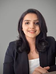 Jinal Mistry's Instagram, Twitter & Facebook