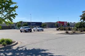 Pretty Much Every Store Gas Station And Restaurant In The Kankakee Bourbonnais Bradley Area Is Closed In Case Of Rioting Illinois