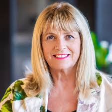 Deb Starr • Ray White New Zealand