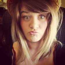 jessica delaney ☮ (@jess_is_special)