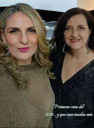 ✨🎭 Cuando el 2026 arranca con glamour, risas y tablas… Lili y Nieves  llegan al Teatro Cruce de Culturas de Arinaga con las pilas cargadas, las  sonrisas afinadas y el humor listo