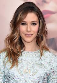 Amanda Crew