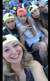 Mackenzie Lawless (@kenzielawlz)