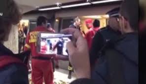 Imagini cu un puternic impact emotional видео crima de la metrou dristor канала mircea popescu. Crima De La Metrou Martor Lumea S A IngrÄƒmÄƒdit SÄƒ Filmeze Cu Telefoanele