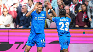 1-2 en Colonia: ¡el Werkself celebra su quinta victoria consecutiva en el derbi!