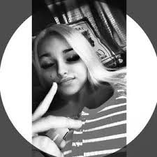 🩶🤍🍒Chloe🍒🤍🩶 (@huntersgirl4209)