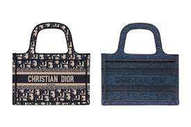It comes in different patterns like dior oblique and embroidered canvas with the christian dior logo. Christian Dior Mini Tote Bag Off 72 Www Amarkotarim Com Tr
