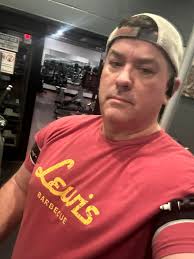 Hit a 315 PR today ..my goal is to hit for a few reps before the year is out