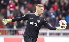 Eric verstappen (born 19 may 1994) is a dutch footballer who plays as a goalkeeper for würzburger kickers. Wurzburger Kickers Eric Verstappen Verlangert Bis 2021 Liga3 Online De