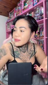 Yina Calderon Me Gusta added a...