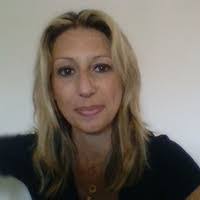 Cara Cantwell's Instagram, Twitter & Facebook