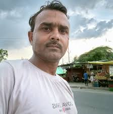 What do you think of Malaika's summer style?? 😲😲 Yaaaas the fitness kween  was seen as she stepped out for a workout sesh and dayyummm those yoga  pants be funky af!! 💥💥