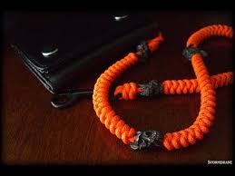 Fish scale braid this tight weave makes a tight, uniform handle wrap that is definitely worth the extra time it takes to make it. How To Tie A Two Strand Wall Knot Sinnet Paracord Lanyard Instructables