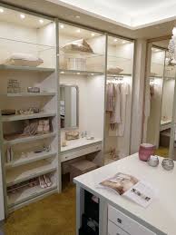 Begehbarer Kleiderschrank Luxurios Begehbarer Kleiderschrank Kleiderschrank Ankleidezimmer Design