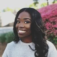 90+ perfiles de «Simone Evans»