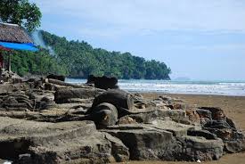 Harga tiket masuk pantai air manis yaitu sebesar rp. Pantai Air Manis Dengan Legenda Malin Kundang Cocok Untuk Liburan Singkat Di Kota Padang