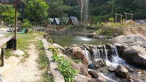 Terdapat juga kawasan berkelah dan tempat pelbagai fungsi disediakan. Tempat Menarik Berkelah Di Selangor Tauran V
