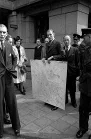 He picks up big woman and bangs her hard. The Timeline Anne Frank House