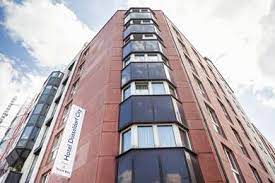 The groenenhoek tram stop is 3 minutes walk away from the hotel and offers direct access. Tulip Inn Duesseldorf City Hotel 4 Star