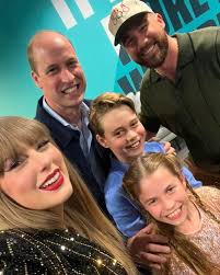 Amelia Haugh's Instagram, Twitter & Facebook