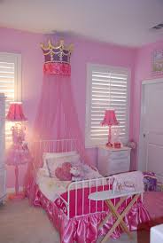 Pin By Vicky Campos On Ihkaℓicious Princess Bedrooms Girl Room Girly Bedroom