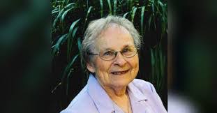 Evelyn Good's Instagram, Twitter & Facebook