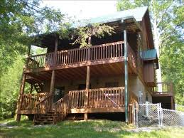 Internet, air conditioning, hot tub, pets welcome, fireplace, tv, satellite or cable, washer & dryer, children welcome, parking, no smoking bedrooms: Private Homes Stoplight 3a Vacation Rental Vrbo 197002 3 Br Gatlinburg Cabin In Tn Quiet Pet Cabin Rentals Pet Friendly Cabins Gatlinburg Cabin Rentals