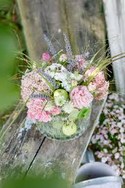 Geburtstagsblumen Oder Leckerste Beerentarte Pomponetti Rezept Schone Blumenstrausse Blumenstrauss Geburtstag Blumen