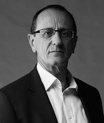 Robert Bramley's Instagram, Twitter & Facebook