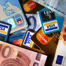 Insgesamt können uns alle drei karten im test aber nicht vollends überzeugen. Commerzbank Muss 15 000 Kreditkarten Austauschen Wirtschaft