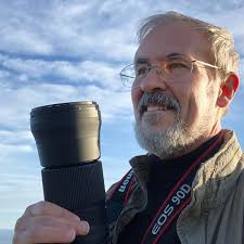 American Expat Photographer Captures Epic Scene of Northern Lights Behind  Erupting Volcano in Iceland