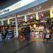 Shaver colombia cakı cep çakısı bıçak. Photos At Britt Shop Colombia Inter Aeropuerto El Dorado Aeropuerto Internacional El Dorado