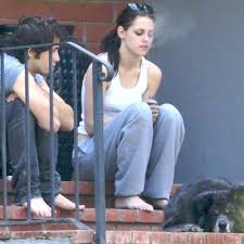 Résultat de recherche d'images pour "kristen stewart smoking"