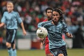 Ezra walian turut menyaksikan perjuangan mantan timnya, ajax amsterdam dalam laga kontra juventus di leg kedua perempat final liga champions. 5 Fakta Van De Beek Rekrutan Baru Manchester United Page 2 Of 2 Vivagoal Com