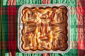 En este video te muestro cómo hacer un delicioso pay de manzana o tarta de manzana.ingredientes para la masa2 tazas de harina100 grs de mantequilla1. Grandma S Christmas Morning Apple Kuchen Slumber And Scones