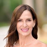 Shanna Klein's Instagram, Twitter & Facebook