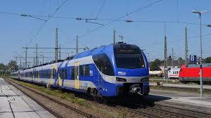 BRB ET 317 (Flirt BR 430) als RE5 (79015) München - Salzburg bei Einfahrt  in Freilassing, 05.09.2021 - Bahnbilder.de