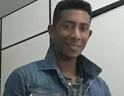 Moises Italve Projects :: Photos, videos, logos, illustrations and branding  :: Behance